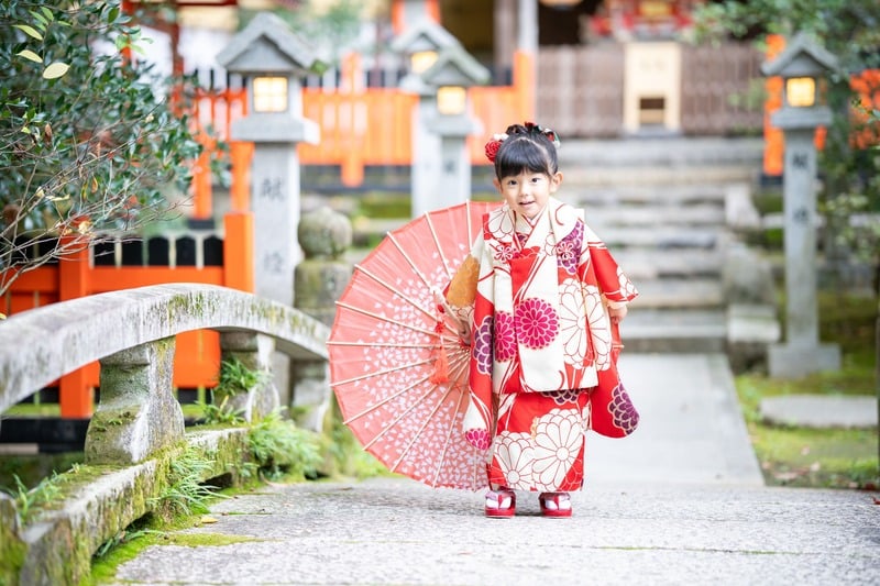 神社の境内での七五三出張撮影の作例5